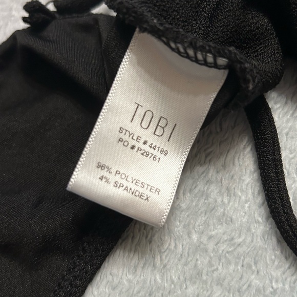 WRAP AROUND BLACK CROP TOP - Picture 4 of 4